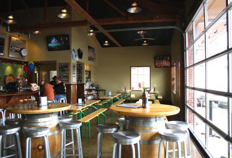cascade barrel room 2 bar area